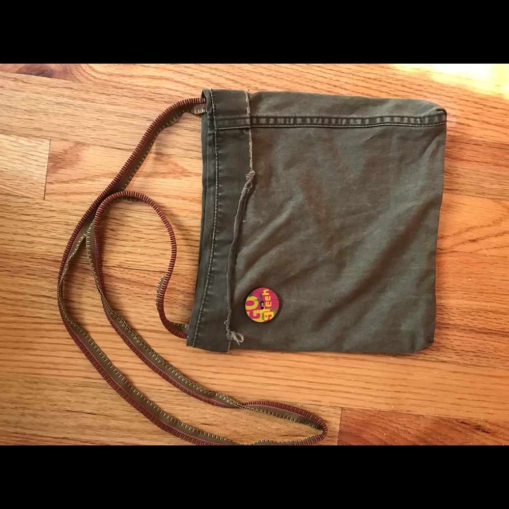 Sustainably made bag from recycled jeans